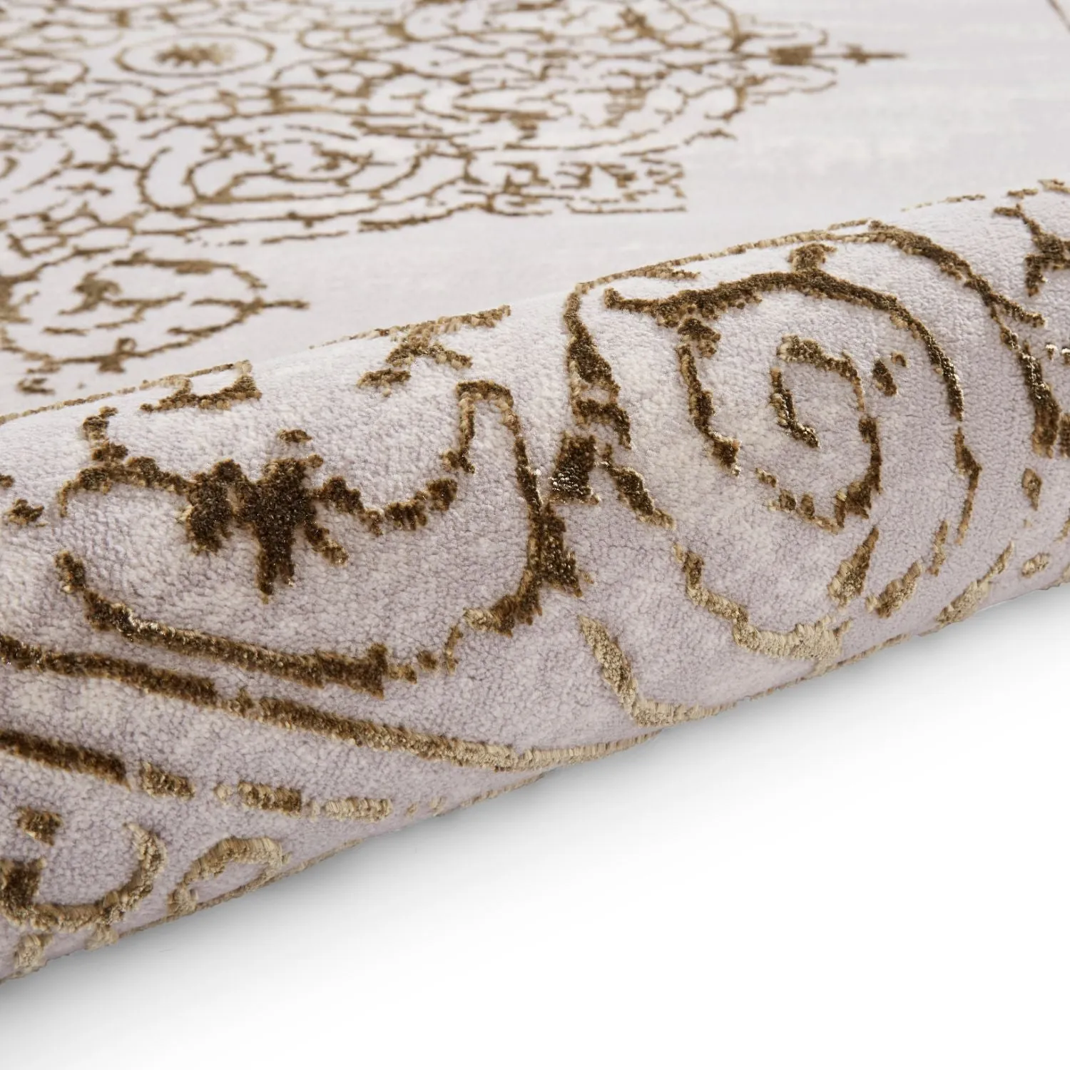 Artemis B9076A Gold and Silver Vintage Rug