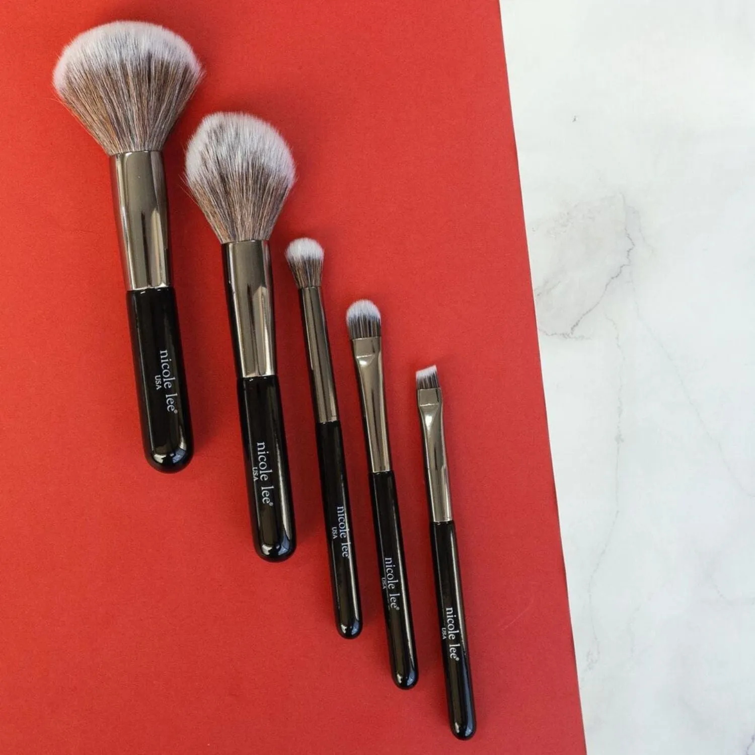 MAKEUP BRUSH SET W/ POUCH