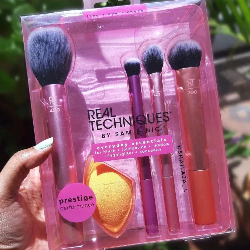 Real Techniques Soft Bristles Makeup Brushes Set