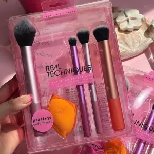 Real Techniques Soft Bristles Makeup Brushes Set